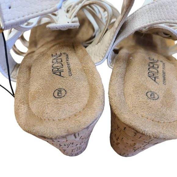 NWT ARDENE Leather Wesdge Sandals 9 - Picture 5 of 8